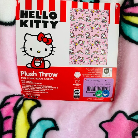 Hello Kitty Pink Unicorn Blanket - Picture 2 of 5